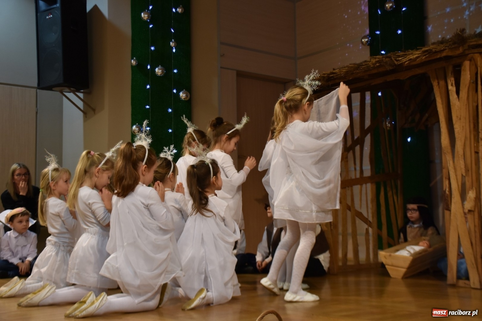 Zdjęcie w galerii na portalu naszraciborz.pl: Bóg się rodzi... Przegląd przedstawień bożonarodzeniowych  wiadomości z regionu