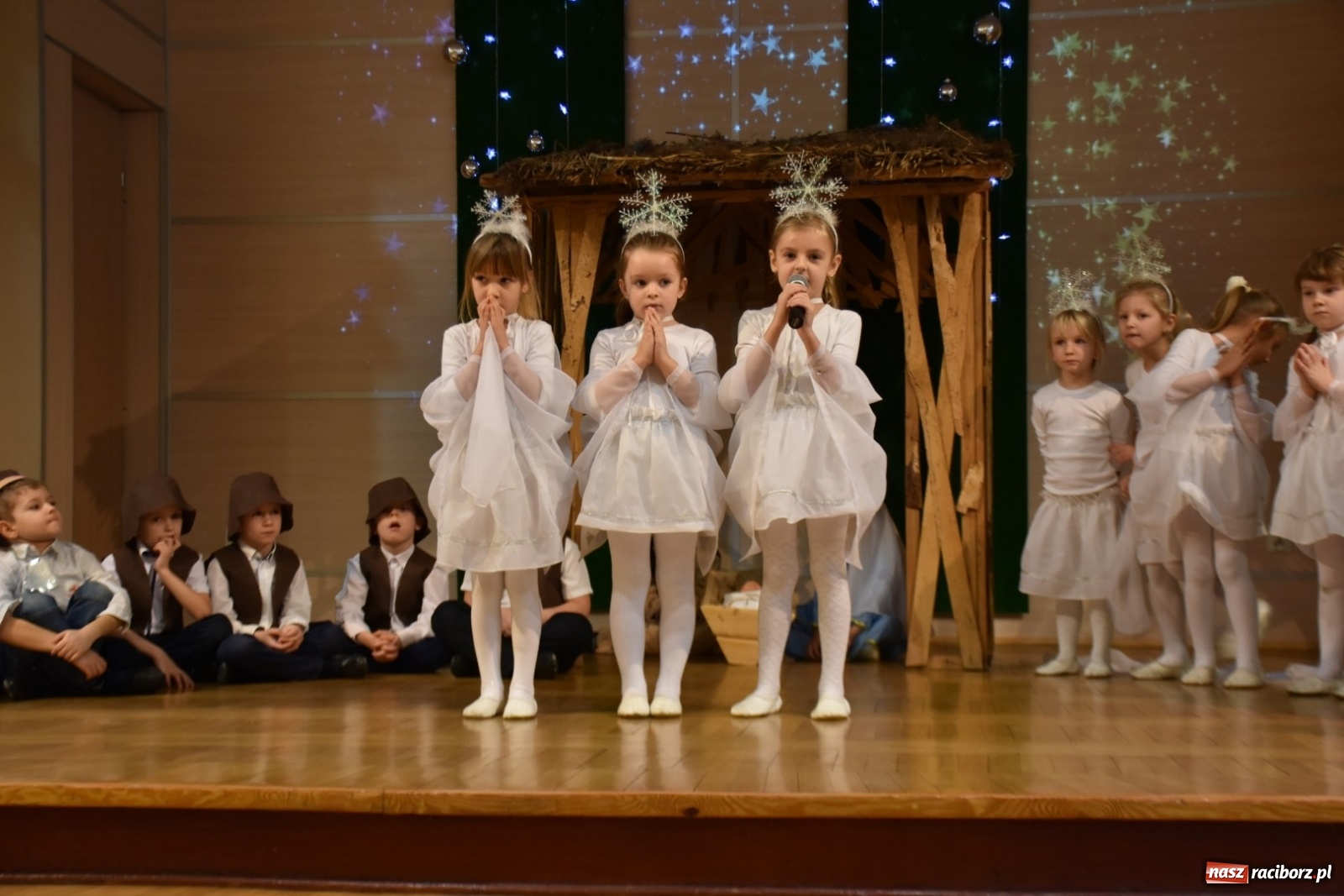 Zdjęcie w galerii na portalu naszraciborz.pl: Bóg się rodzi... Przegląd przedstawień bożonarodzeniowych  wiadomości z regionu