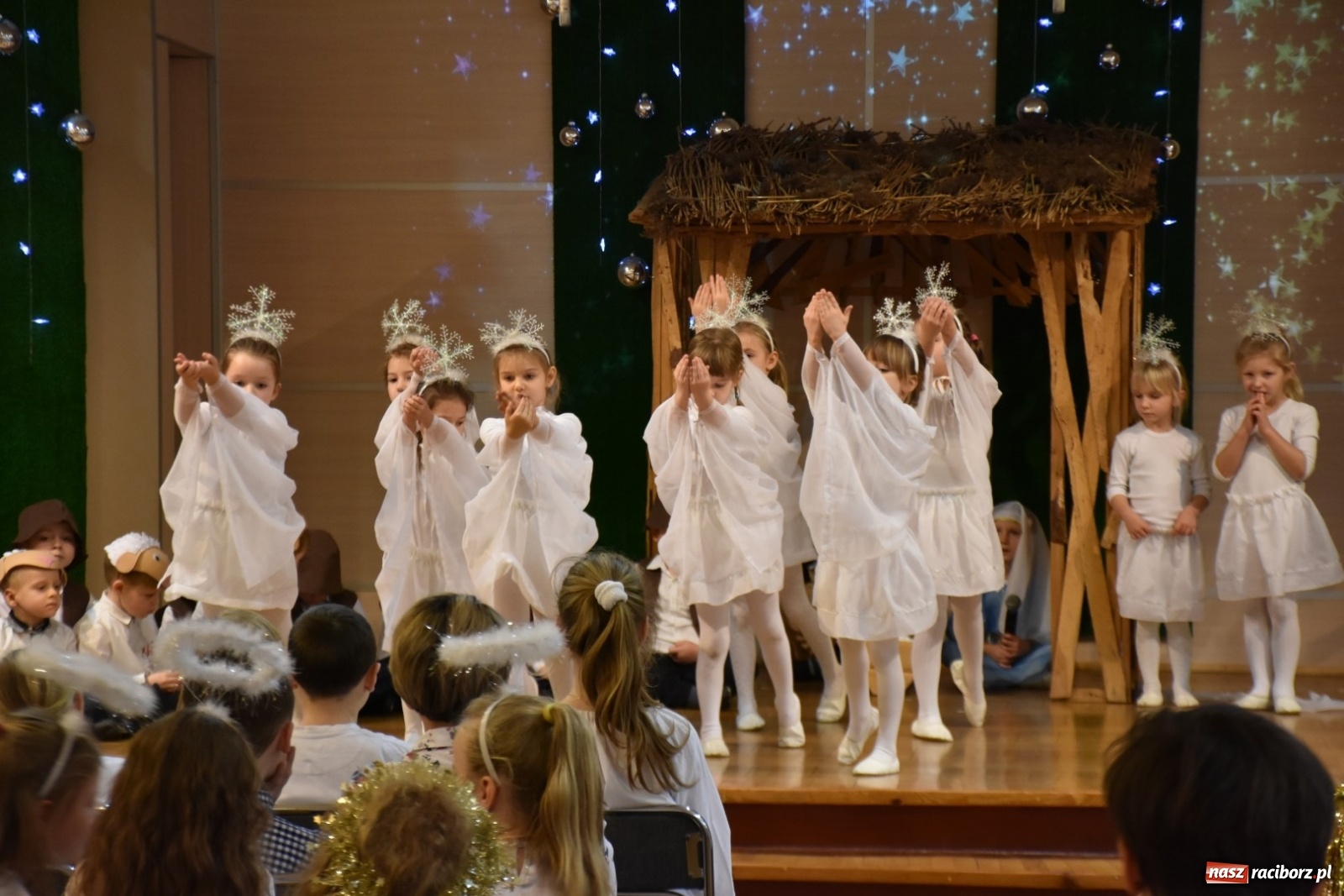 Zdjęcie w galerii na portalu naszraciborz.pl: Bóg się rodzi... Przegląd przedstawień bożonarodzeniowych  wiadomości z regionu