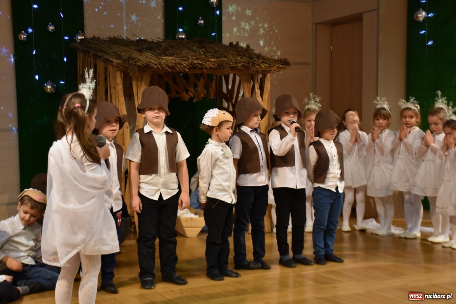 Zdjęcie w galerii na portalu naszraciborz.pl: Bóg się rodzi... Przegląd przedstawień bożonarodzeniowych  wiadomości z regionu