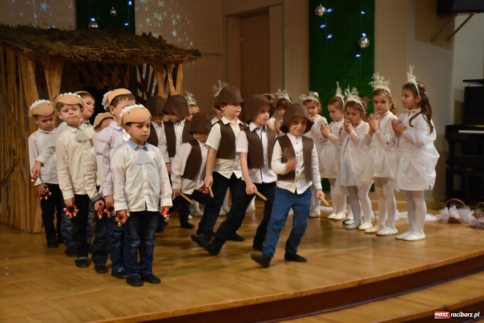 Zdjęcie w galerii na portalu naszraciborz.pl: Bóg się rodzi... Przegląd przedstawień bożonarodzeniowych  wiadomości z regionu
