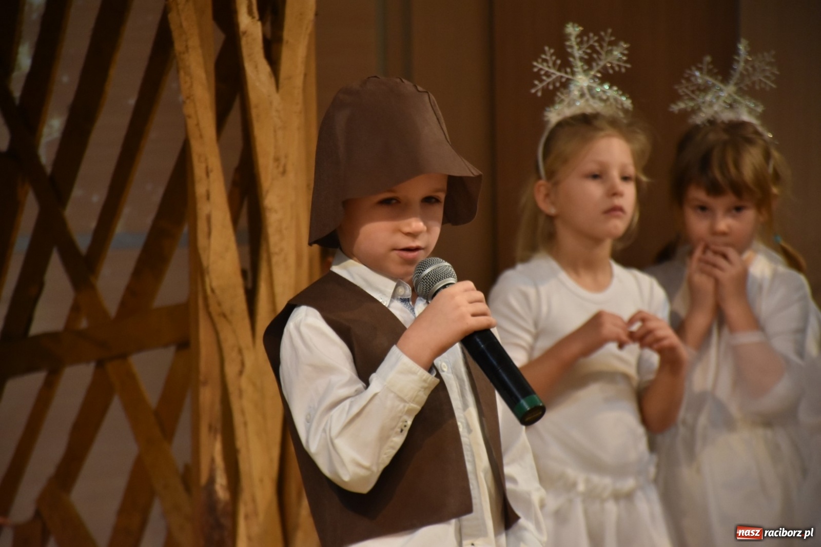 Zdjęcie w galerii na portalu naszraciborz.pl: Bóg się rodzi... Przegląd przedstawień bożonarodzeniowych  wiadomości z regionu