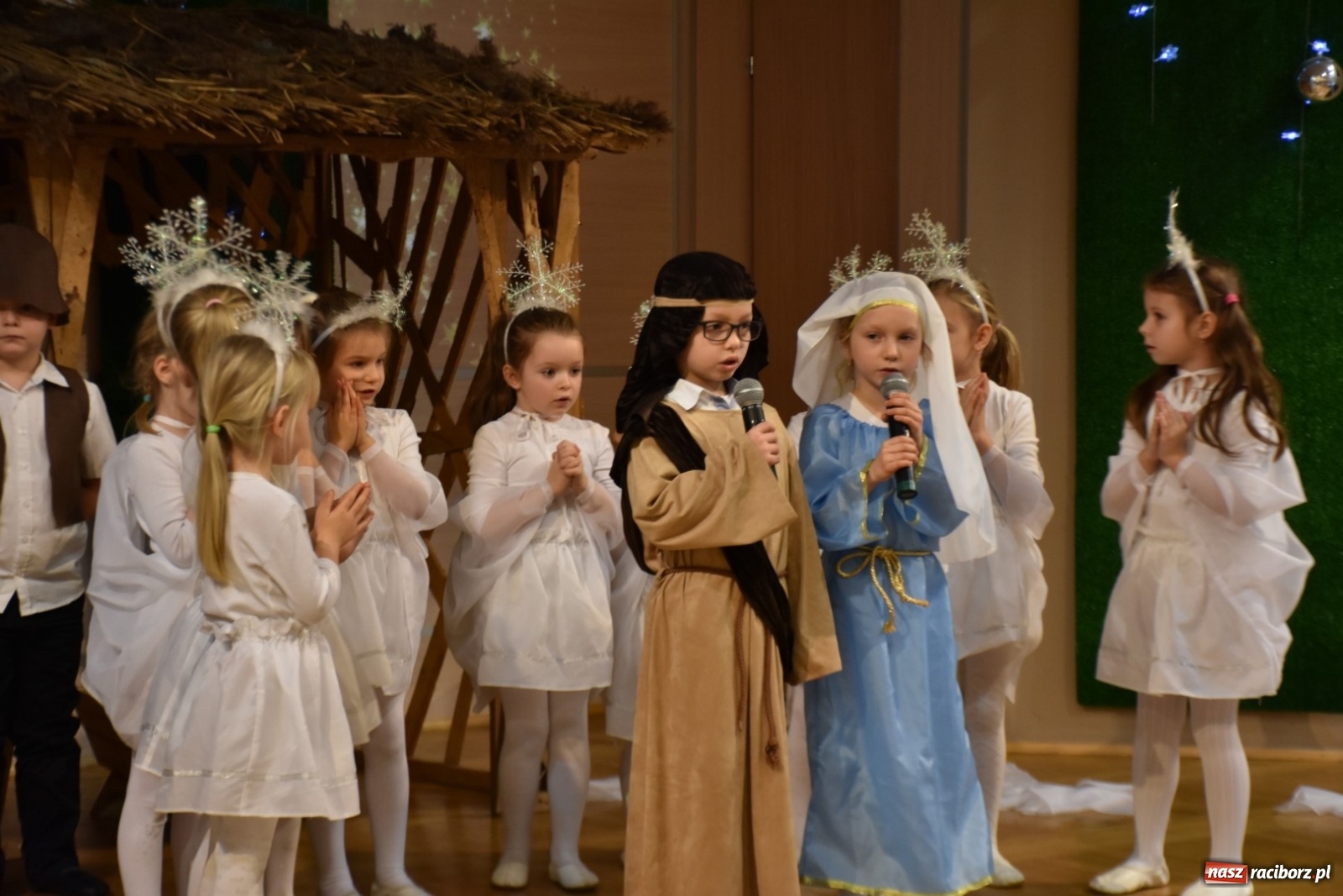Zdjęcie w galerii na portalu naszraciborz.pl: Bóg się rodzi... Przegląd przedstawień bożonarodzeniowych  wiadomości z regionu