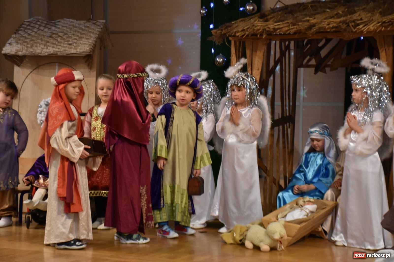 Zdjęcie w galerii na portalu naszraciborz.pl: Bóg się rodzi... Przegląd przedstawień bożonarodzeniowych  wiadomości z regionu