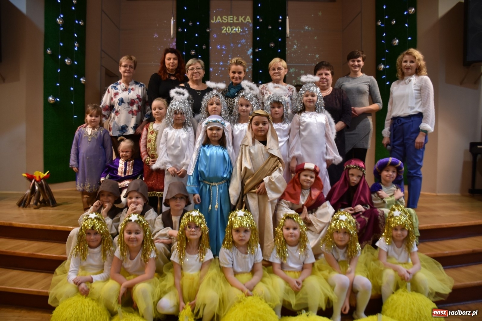 Zdjęcie w galerii na portalu naszraciborz.pl: Bóg się rodzi... Przegląd przedstawień bożonarodzeniowych  wiadomości z regionu