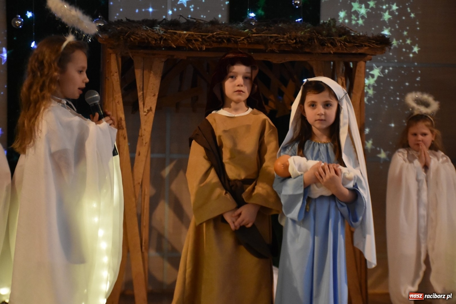 Zdjęcie w galerii na portalu naszraciborz.pl: Bóg się rodzi... Przegląd przedstawień bożonarodzeniowych  wiadomości z regionu