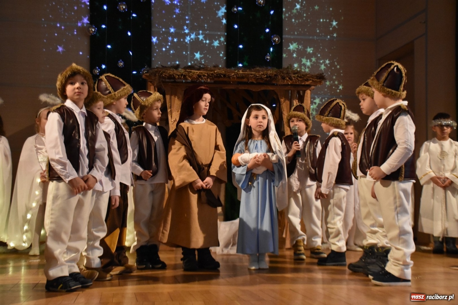 Zdjęcie w galerii na portalu naszraciborz.pl: Bóg się rodzi... Przegląd przedstawień bożonarodzeniowych  wiadomości z regionu