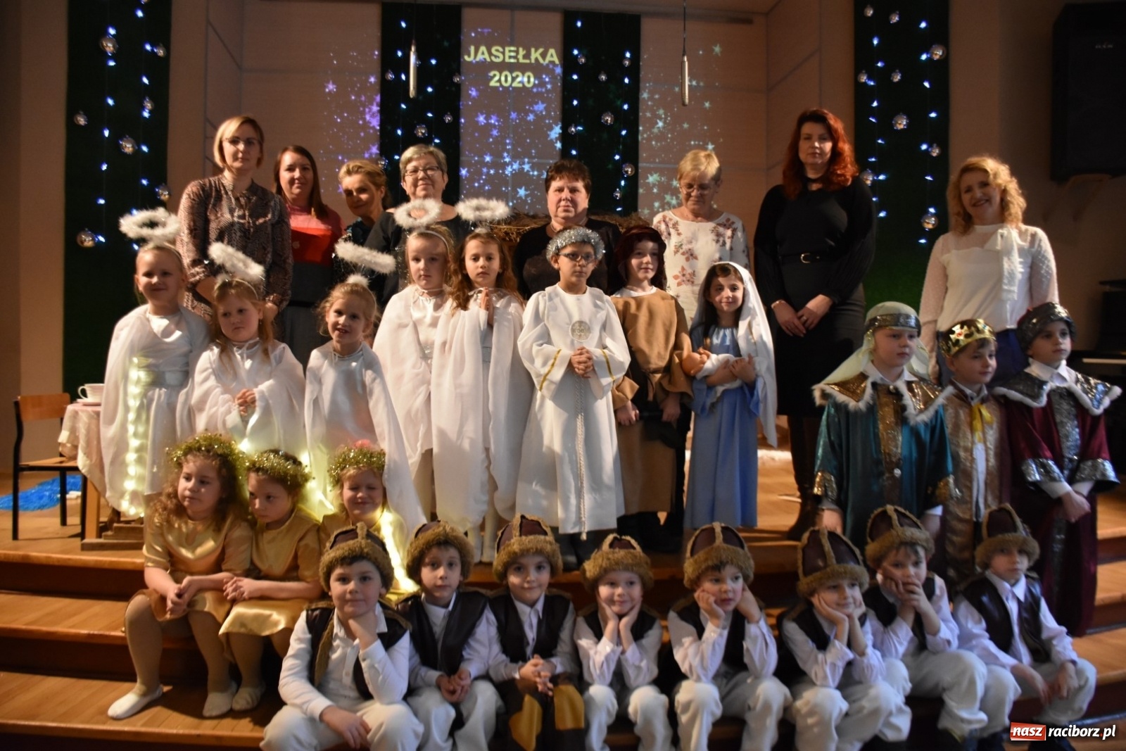 Zdjęcie w galerii na portalu naszraciborz.pl: Bóg się rodzi... Przegląd przedstawień bożonarodzeniowych  wiadomości z regionu