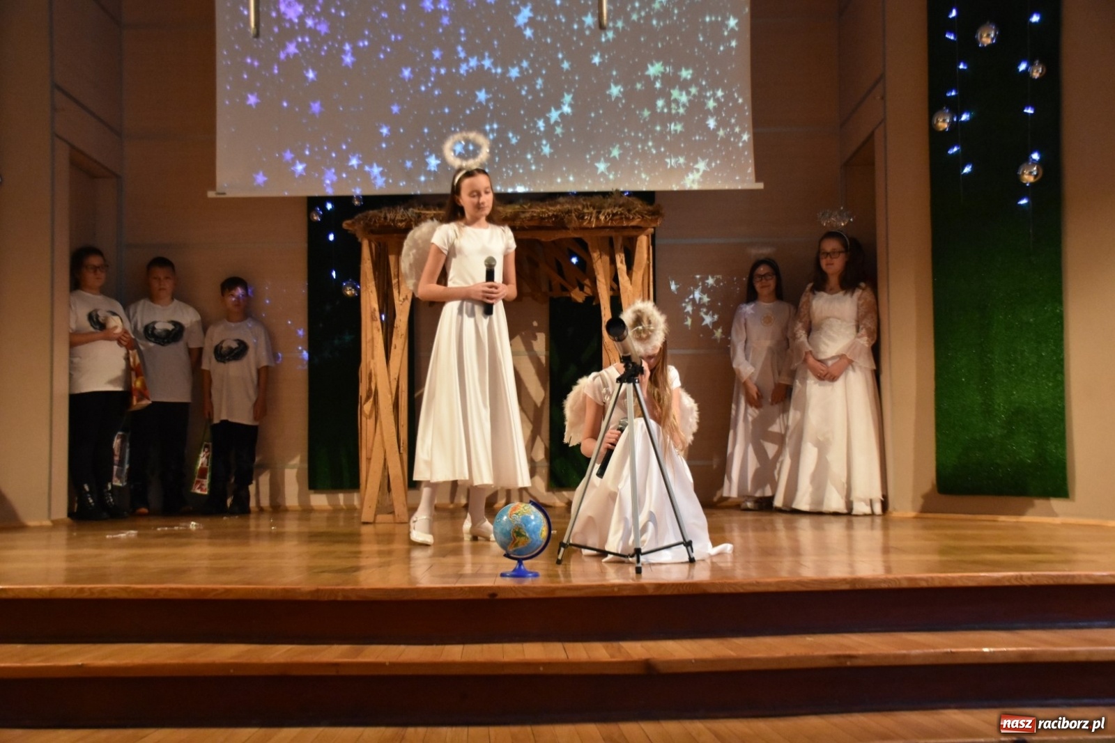 Zdjęcie w galerii na portalu naszraciborz.pl: Bóg się rodzi... Przegląd przedstawień bożonarodzeniowych  wiadomości z regionu