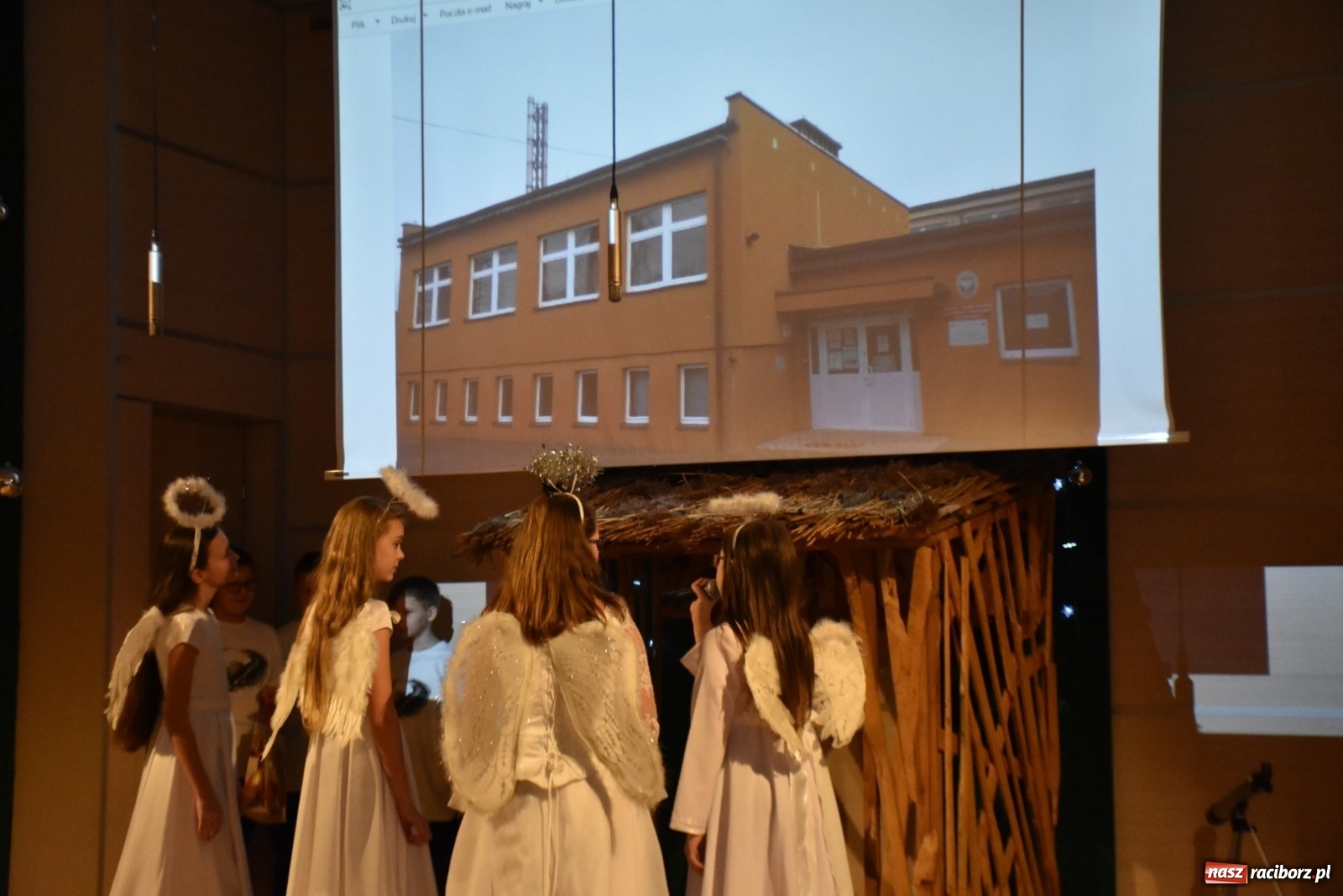 Zdjęcie w galerii na portalu naszraciborz.pl: Bóg się rodzi... Przegląd przedstawień bożonarodzeniowych  wiadomości z regionu