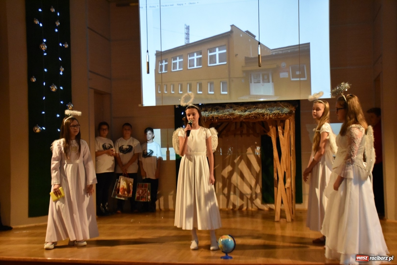 Zdjęcie w galerii na portalu naszraciborz.pl: Bóg się rodzi... Przegląd przedstawień bożonarodzeniowych  wiadomości z regionu