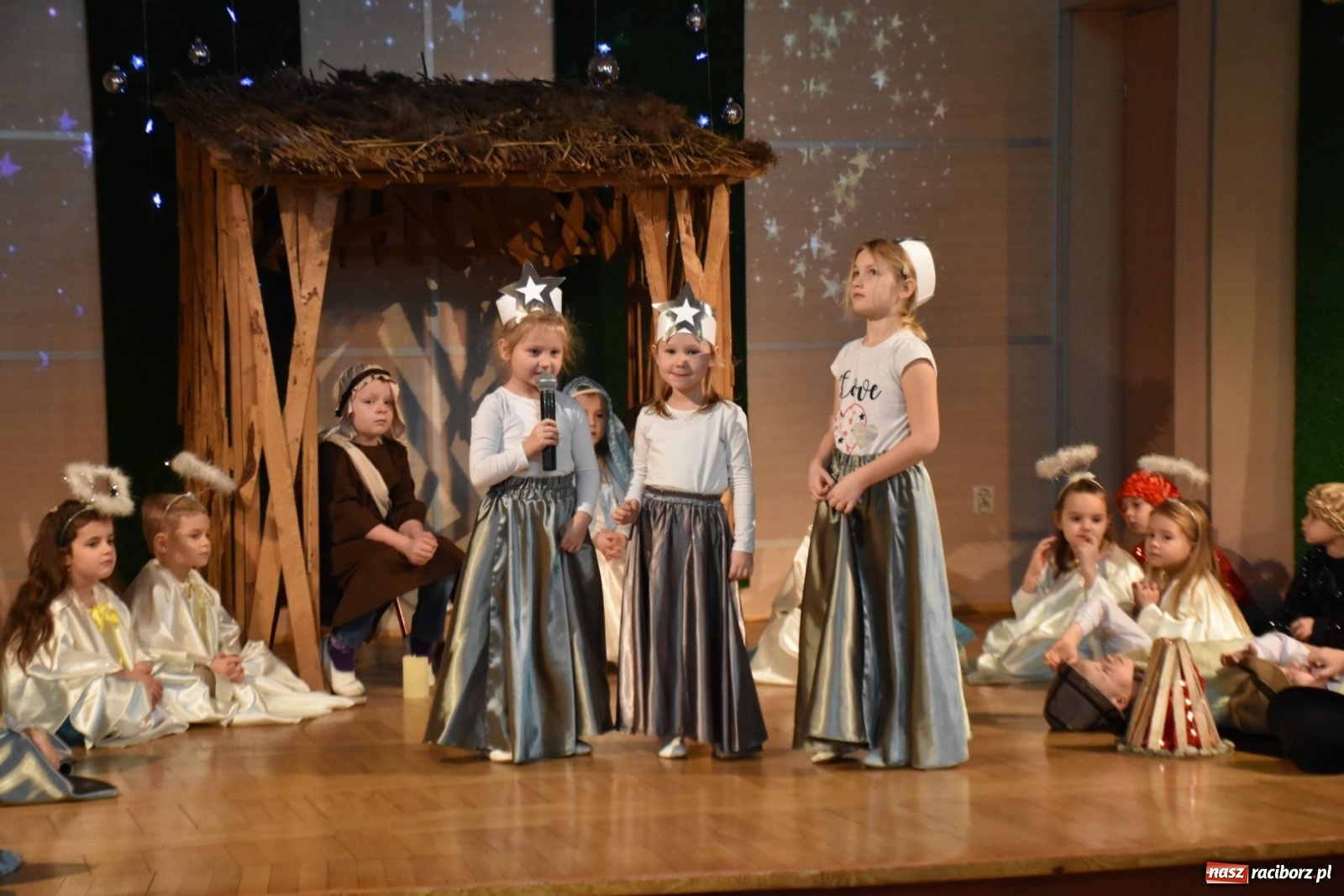 Zdjęcie w galerii na portalu naszraciborz.pl: Bóg się rodzi... Przegląd przedstawień bożonarodzeniowych  wiadomości z regionu
