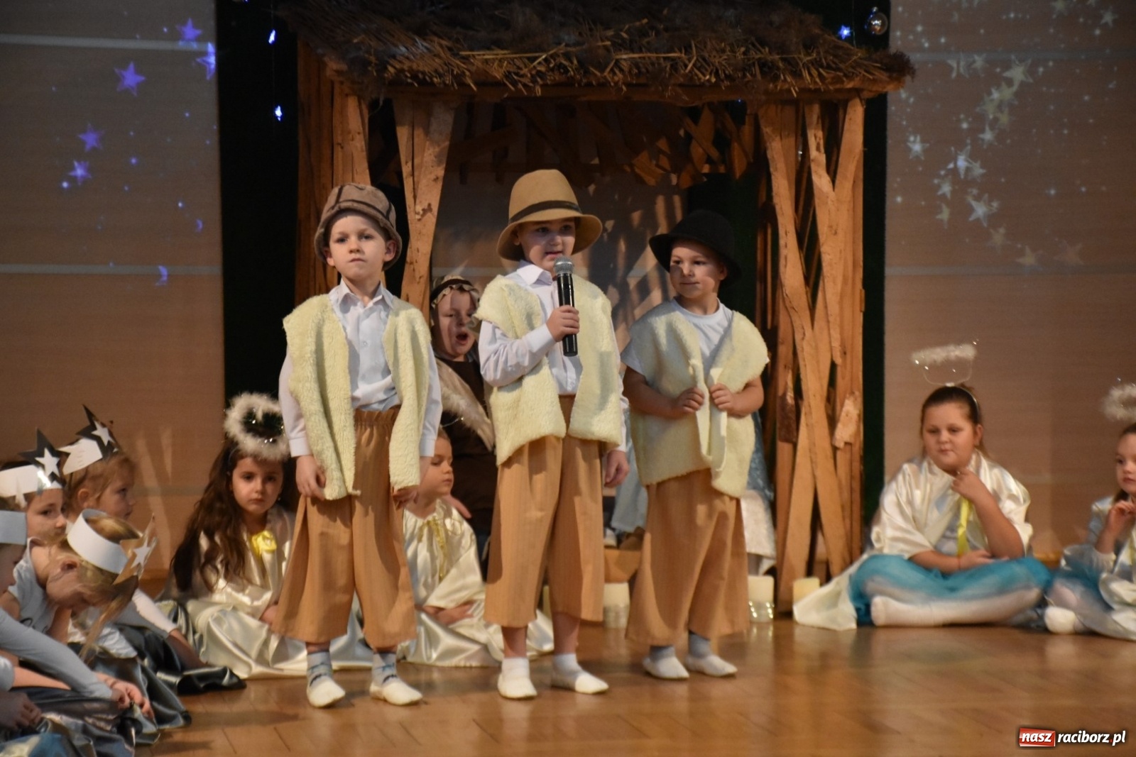 Zdjęcie w galerii na portalu naszraciborz.pl: Bóg się rodzi... Przegląd przedstawień bożonarodzeniowych  wiadomości z regionu