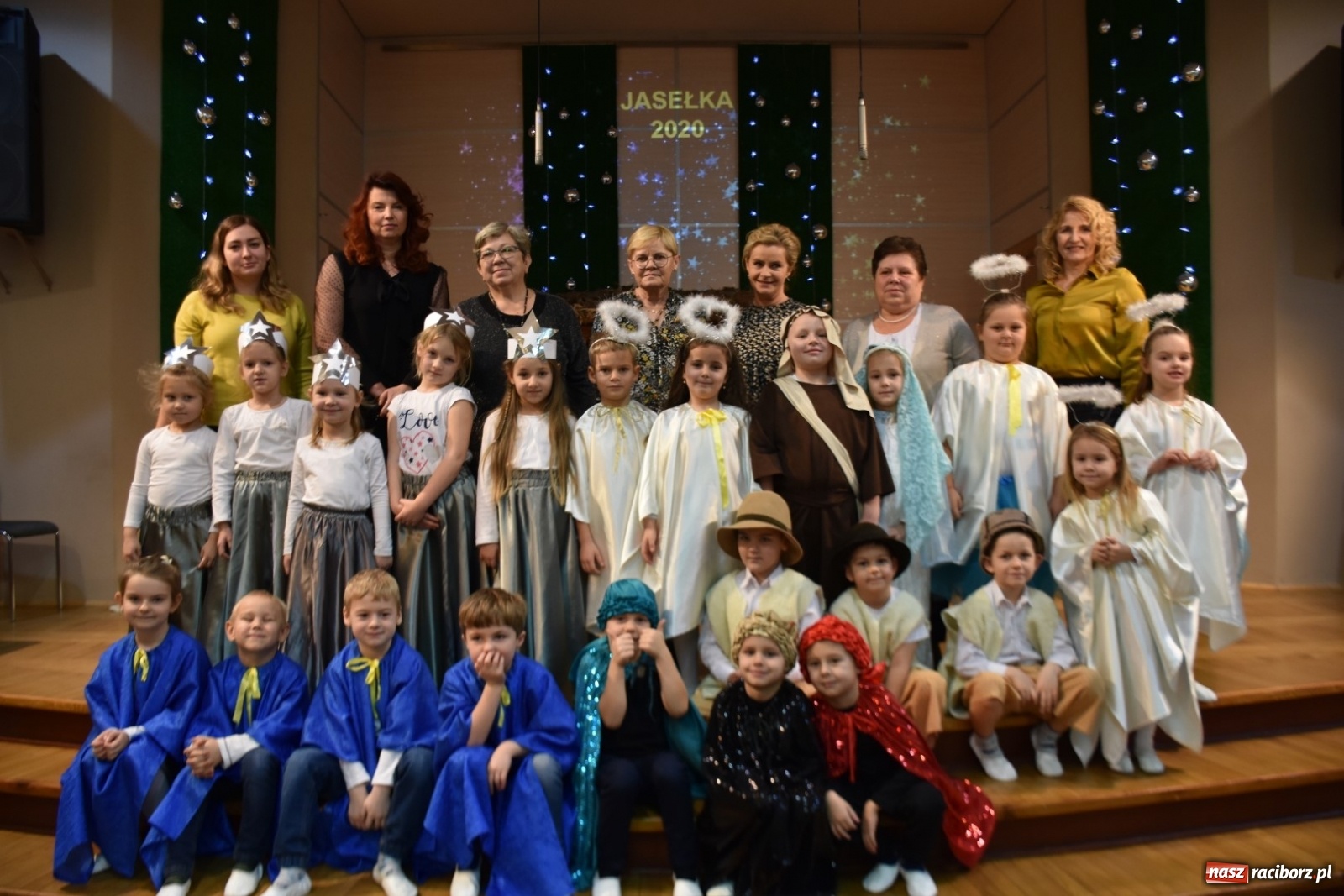 Zdjęcie w galerii na portalu naszraciborz.pl: Bóg się rodzi... Przegląd przedstawień bożonarodzeniowych  wiadomości z regionu