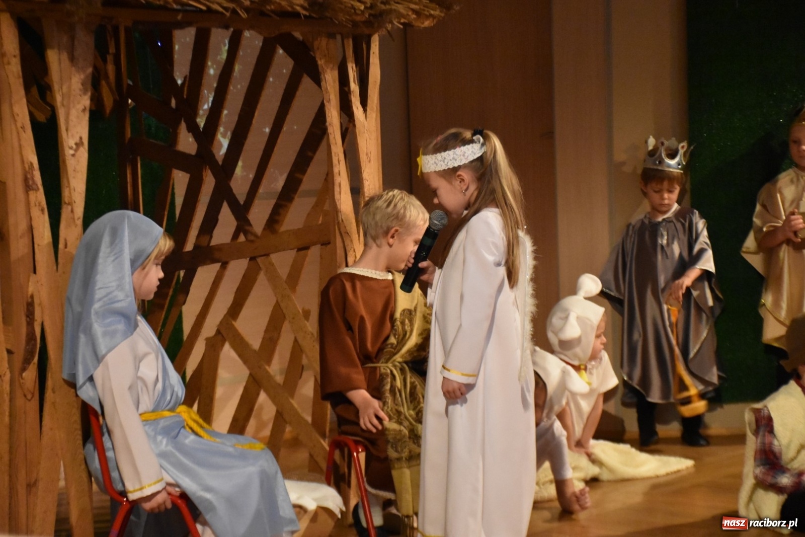 Zdjęcie w galerii na portalu naszraciborz.pl: Bóg się rodzi... Przegląd przedstawień bożonarodzeniowych  wiadomości z regionu