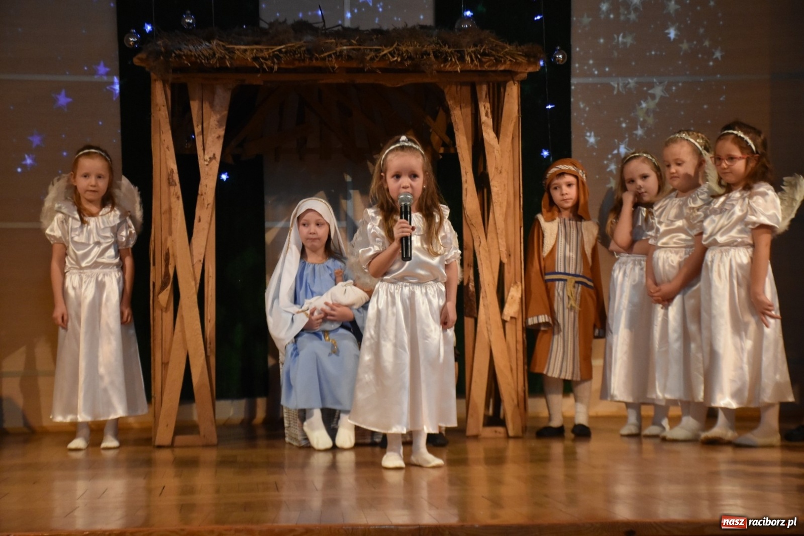 Zdjęcie w galerii na portalu naszraciborz.pl: Bóg się rodzi... Przegląd przedstawień bożonarodzeniowych  wiadomości z regionu