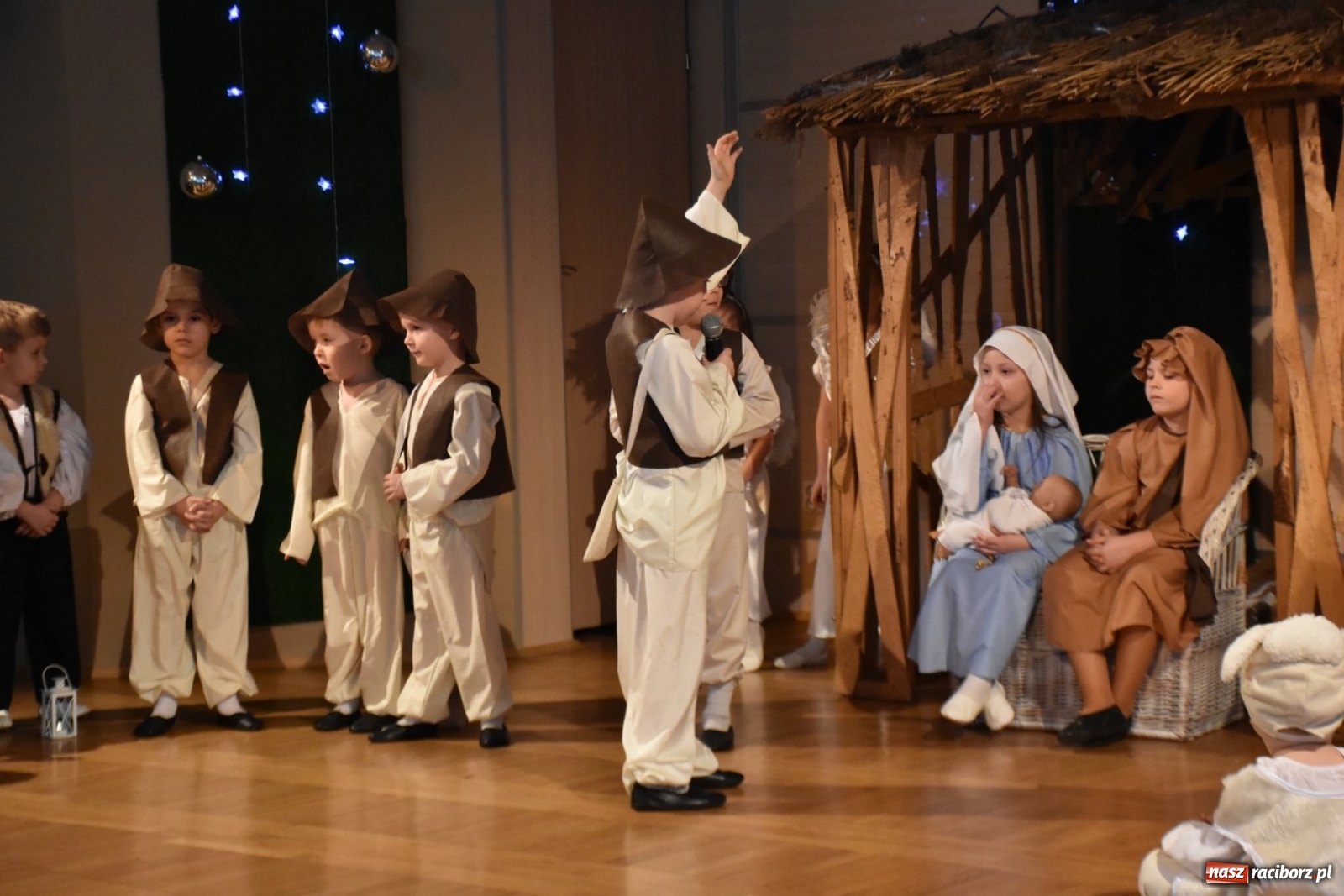 Zdjęcie w galerii na portalu naszraciborz.pl: Bóg się rodzi... Przegląd przedstawień bożonarodzeniowych  wiadomości z regionu