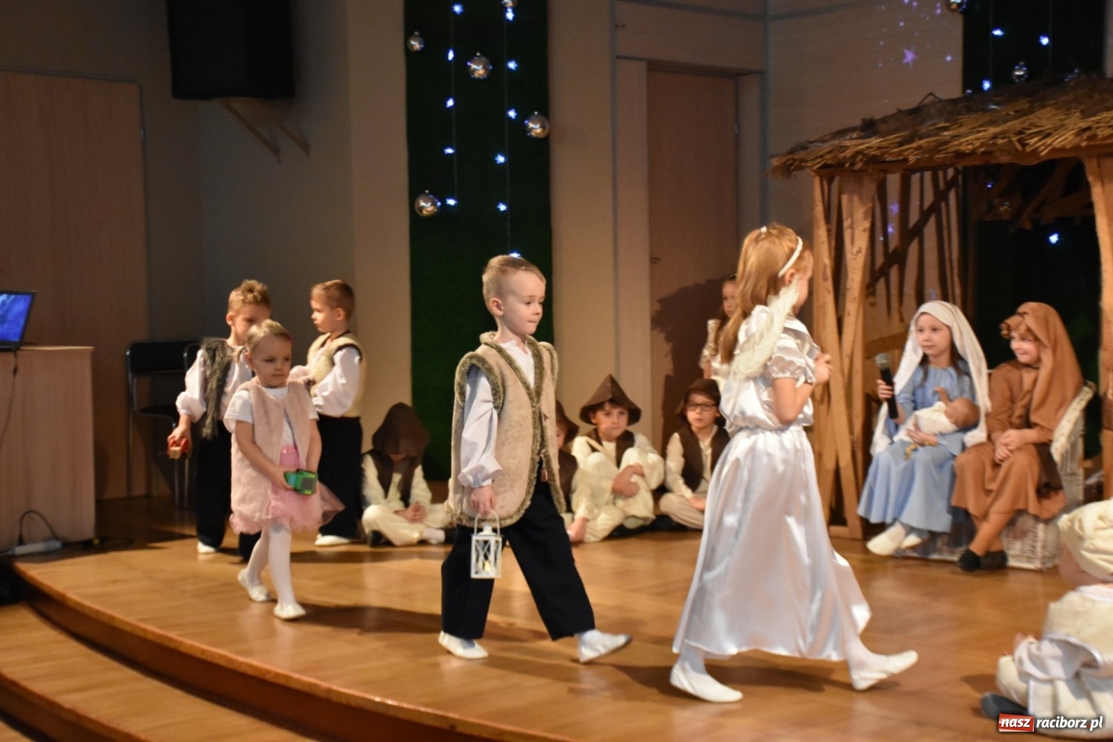Zdjęcie w galerii na portalu naszraciborz.pl: Bóg się rodzi... Przegląd przedstawień bożonarodzeniowych  wiadomości z regionu