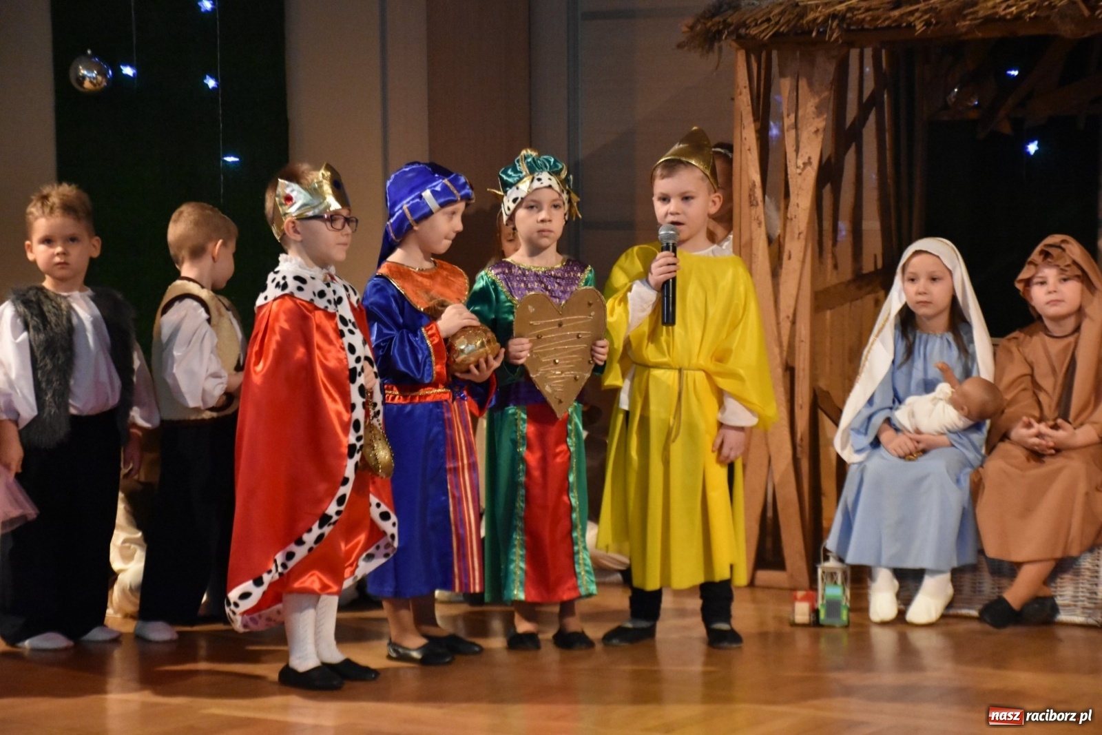 Zdjęcie w galerii na portalu naszraciborz.pl: Bóg się rodzi... Przegląd przedstawień bożonarodzeniowych  wiadomości z regionu