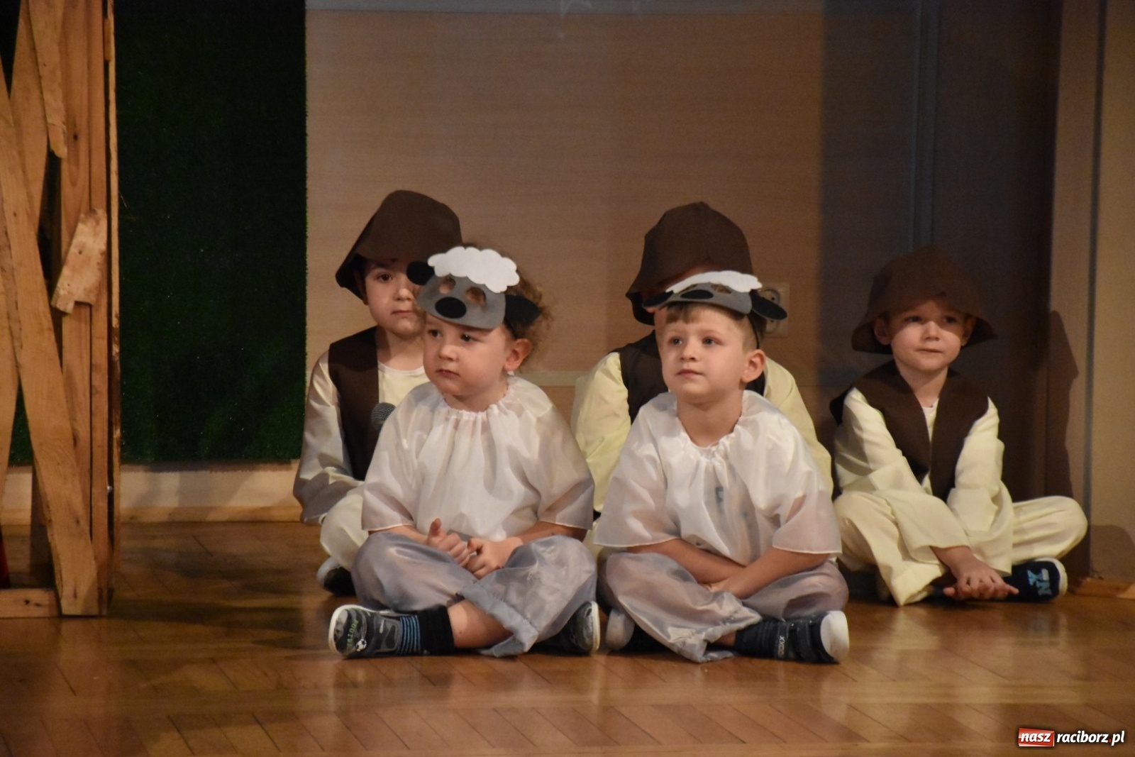 Zdjęcie w galerii na portalu naszraciborz.pl: Bóg się rodzi... Przegląd przedstawień bożonarodzeniowych  wiadomości z regionu