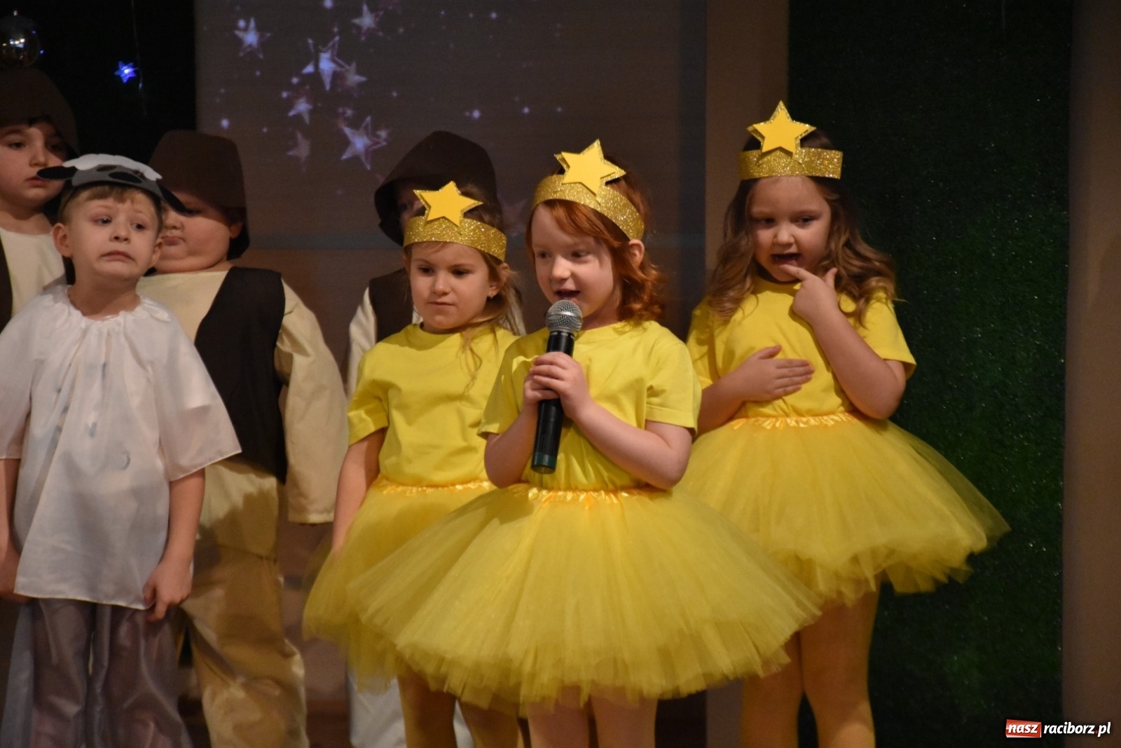 Zdjęcie w galerii na portalu naszraciborz.pl: Bóg się rodzi... Przegląd przedstawień bożonarodzeniowych  wiadomości z regionu