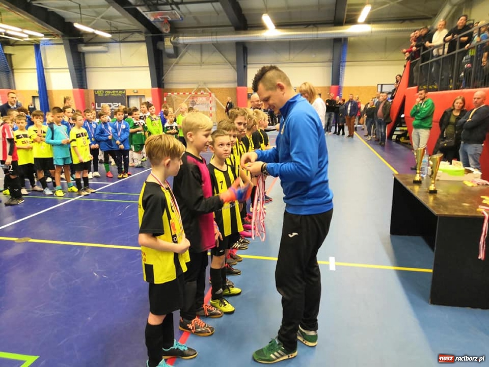 Zdjęcie w galerii na portalu naszraciborz.pl: LKS Tworków gościnny, MFK Karvina najlepsza [FOTO] wiadomości z regionu