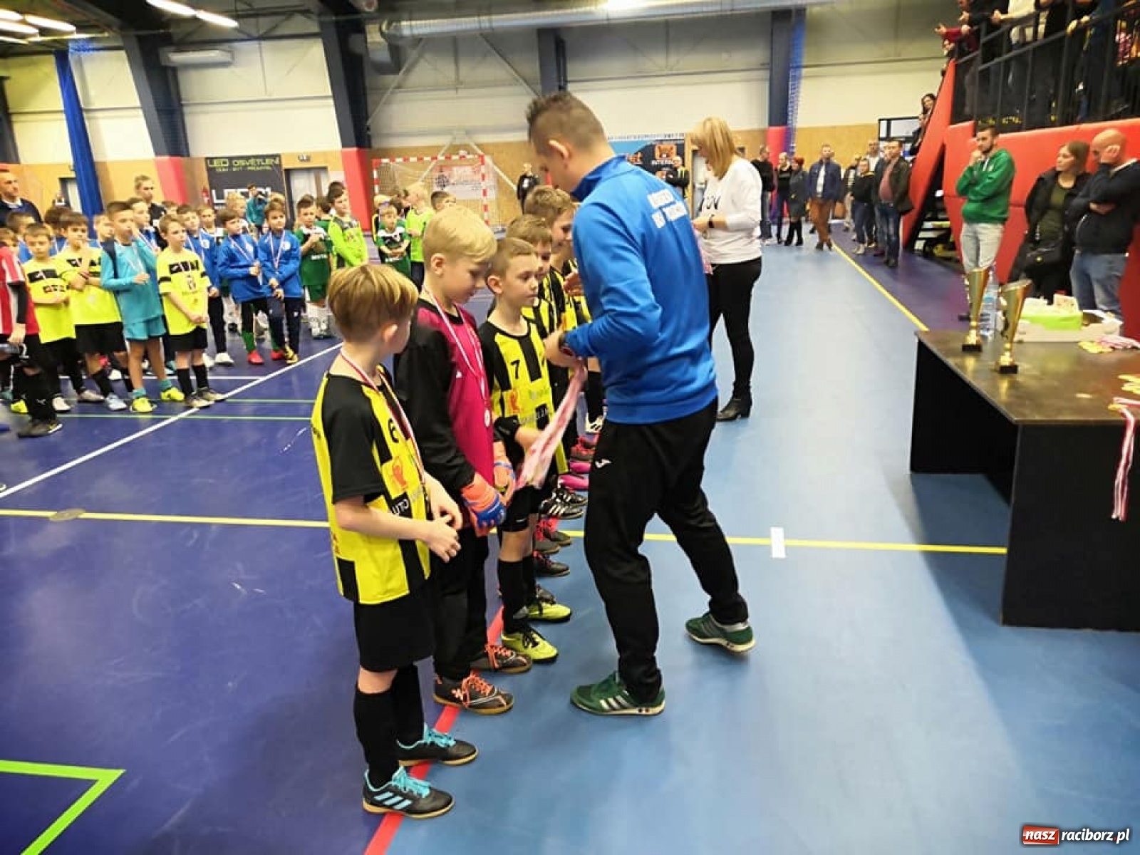 Zdjęcie w galerii na portalu naszraciborz.pl: LKS Tworków gościnny, MFK Karvina najlepsza [FOTO] wiadomości z regionu