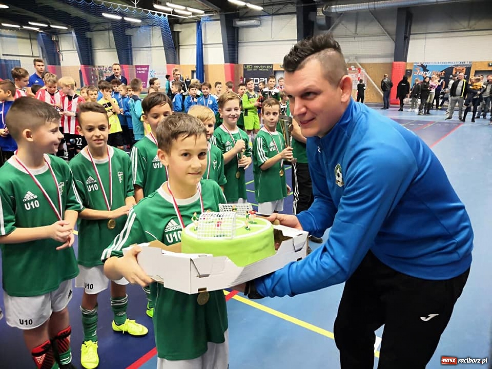 Zdjęcie w galerii na portalu naszraciborz.pl: LKS Tworków gościnny, MFK Karvina najlepsza [FOTO] wiadomości z regionu