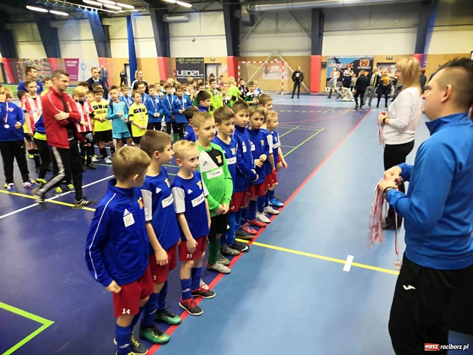 Zdjęcie w galerii na portalu naszraciborz.pl: LKS Tworków gościnny, MFK Karvina najlepsza [FOTO] wiadomości z regionu