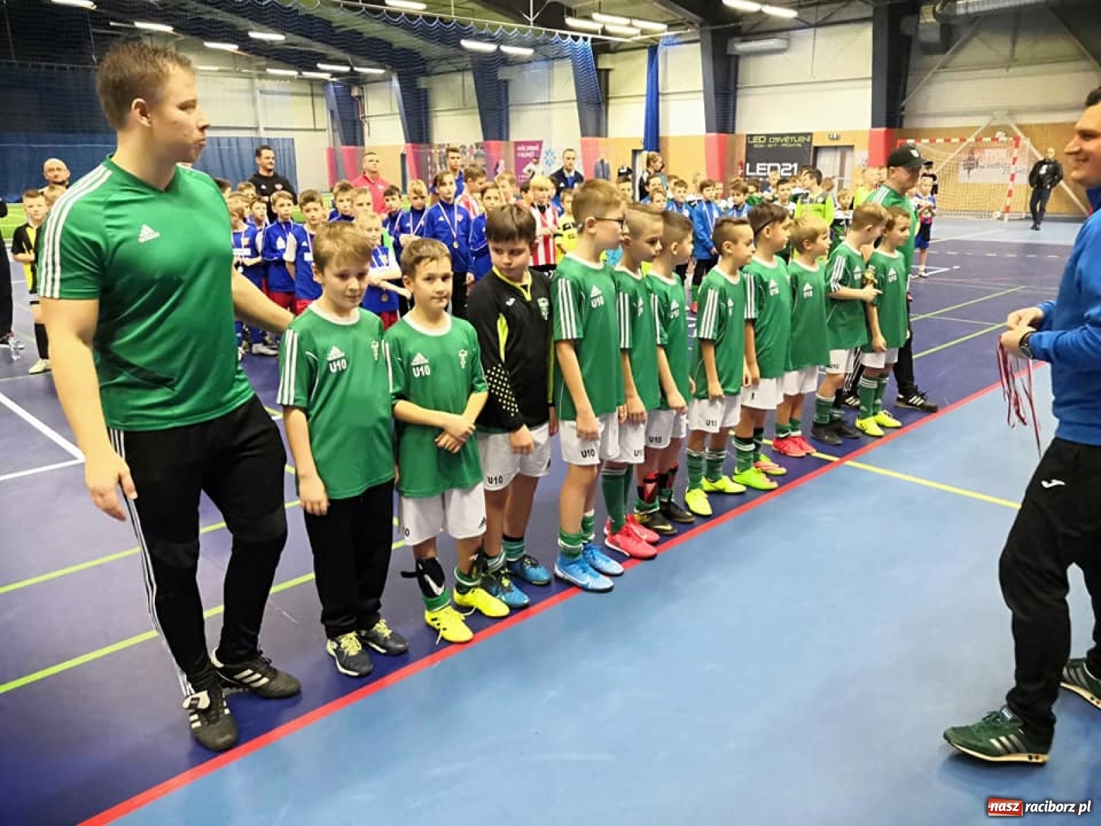 Zdjęcie w galerii na portalu naszraciborz.pl: LKS Tworków gościnny, MFK Karvina najlepsza [FOTO] wiadomości z regionu