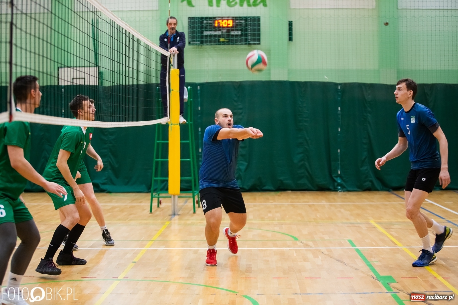 Zdjęcie w galerii na portalu naszraciborz.pl: Akademickie Mistrzostwa Śląska w siatkówce w Arenie Rafako wiadomości z regionu