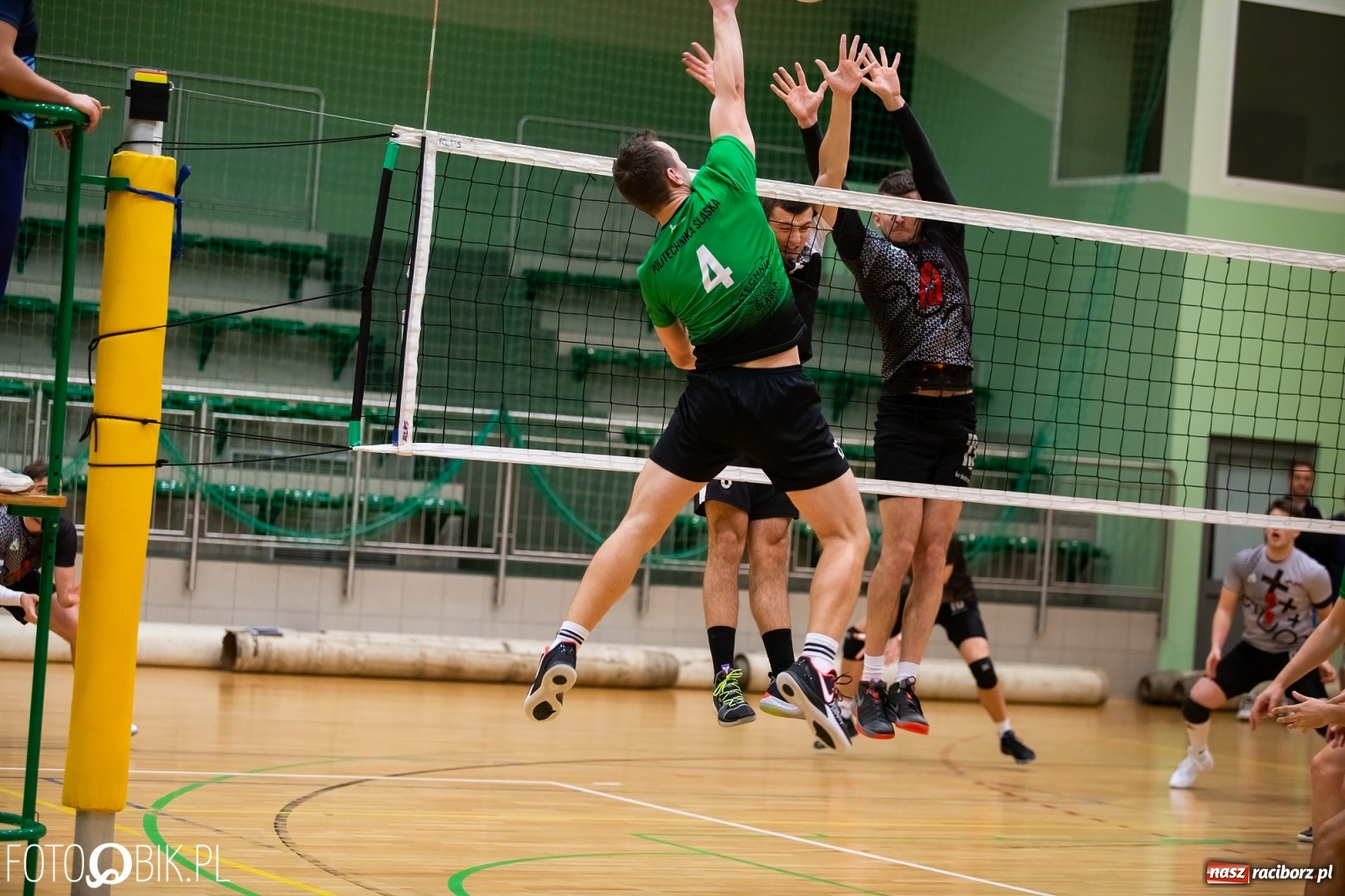 Zdjęcie w galerii na portalu naszraciborz.pl: Akademickie Mistrzostwa Śląska w siatkówce w Arenie Rafako wiadomości z regionu
