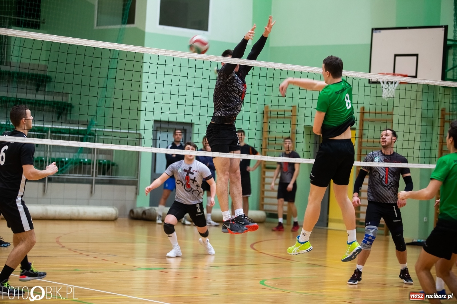 Zdjęcie w galerii na portalu naszraciborz.pl: Akademickie Mistrzostwa Śląska w siatkówce w Arenie Rafako wiadomości z regionu