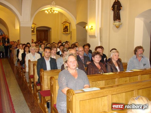 Zdjęcie w galerii na portalu naszraciborz.pl: Dziękowali za 25 lat wspólnego śpiewania wiadomości z regionu