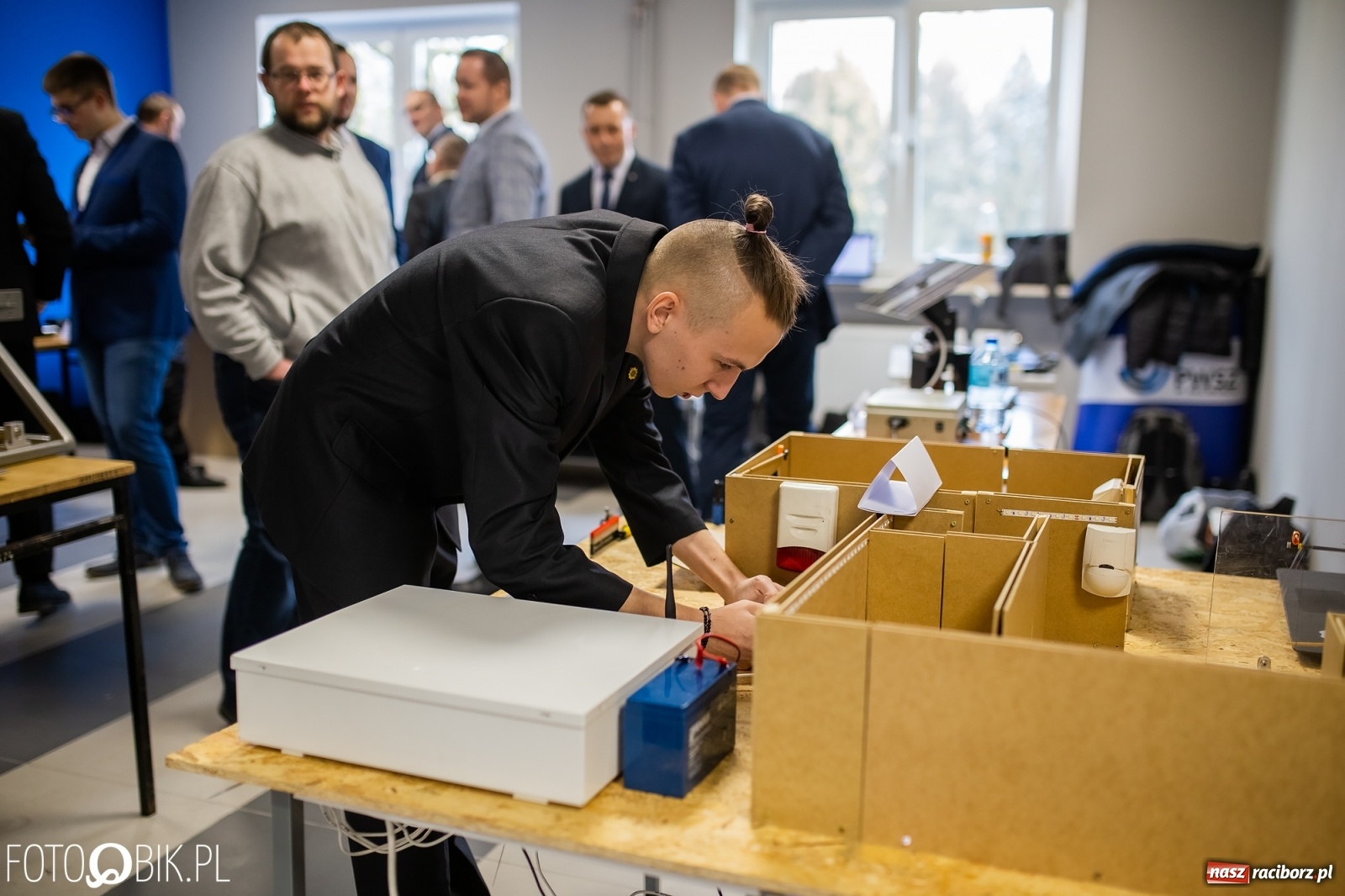 Zdjęcie w galerii na portalu naszraciborz.pl: Studenci Automatyki i Robotyki zaprezentowali swe prace inżynierskie [FOTO i WIDEO] wiadomości z regionu