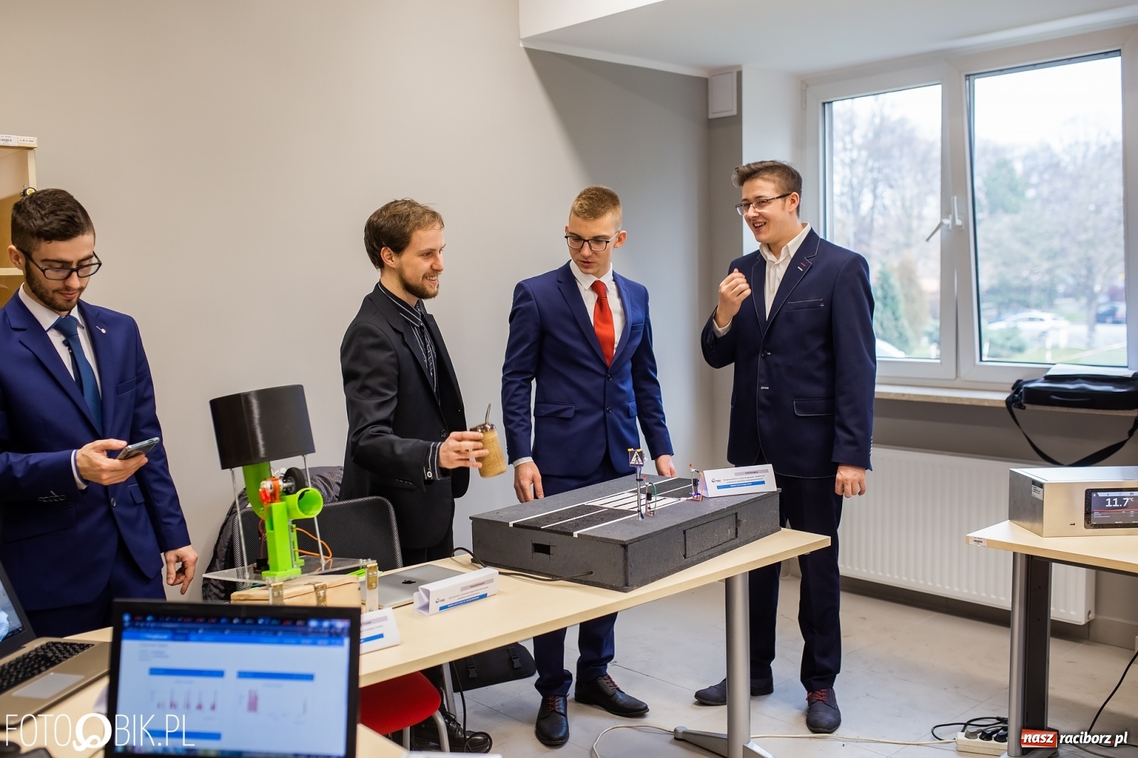 Zdjęcie w galerii na portalu naszraciborz.pl: Studenci Automatyki i Robotyki zaprezentowali swe prace inżynierskie [FOTO i WIDEO] wiadomości z regionu