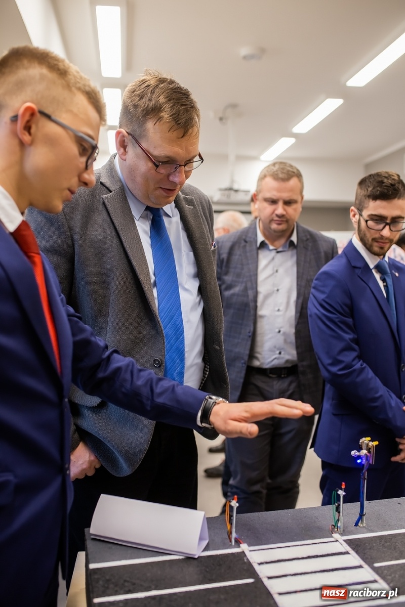 Zdjęcie w galerii na portalu naszraciborz.pl: Studenci Automatyki i Robotyki zaprezentowali swe prace inżynierskie [FOTO i WIDEO] wiadomości z regionu