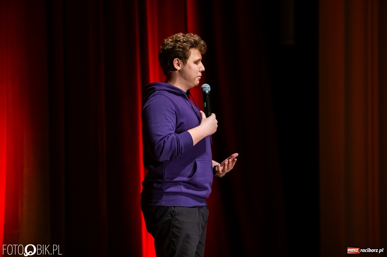 Zdjęcie w galerii na portalu naszraciborz.pl: Mateusz Socha z premierowym programem w Raciborskim Centrum Kultury wiadomości z regionu