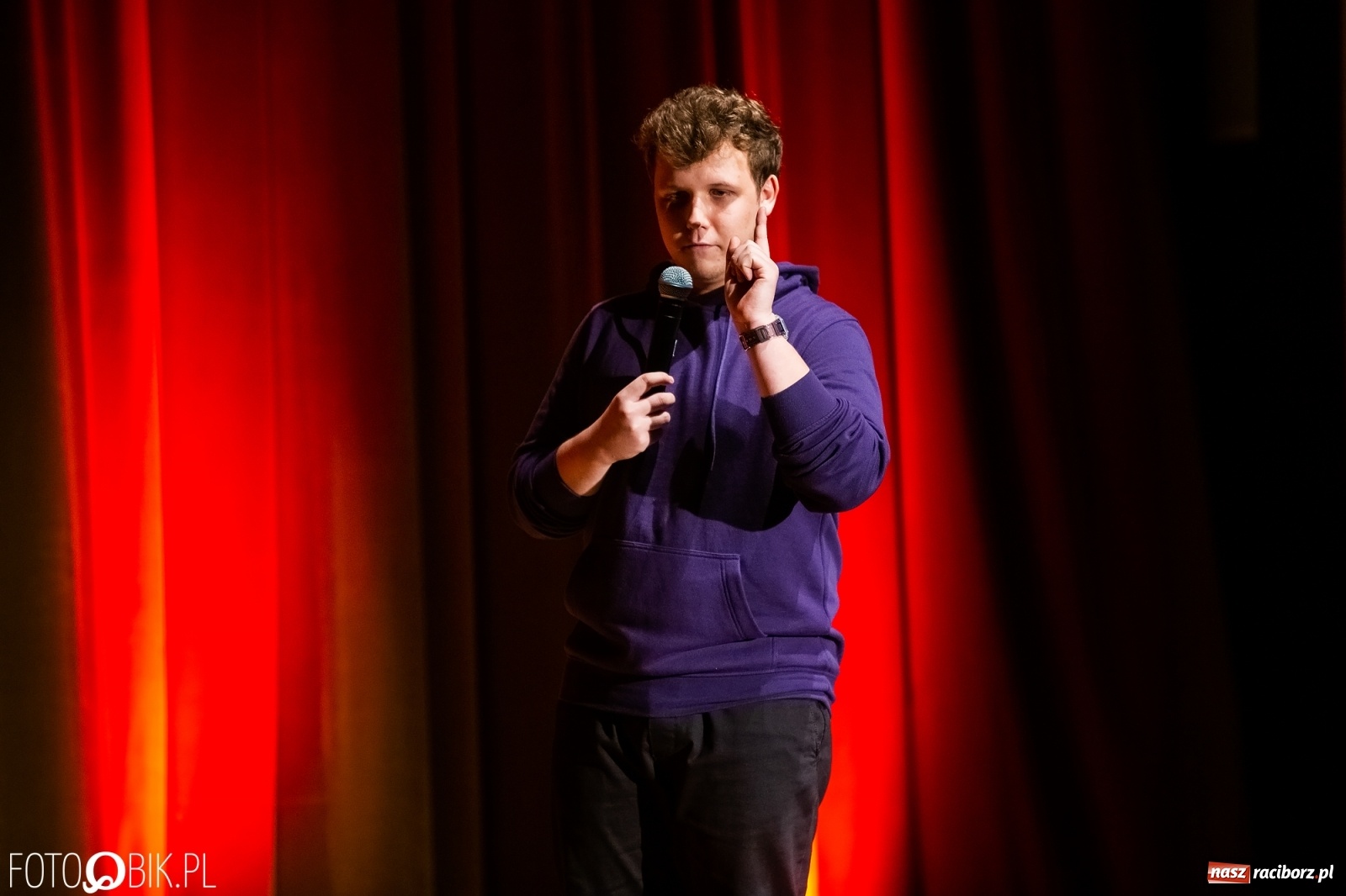 Zdjęcie w galerii na portalu naszraciborz.pl: Mateusz Socha z premierowym programem w Raciborskim Centrum Kultury wiadomości z regionu