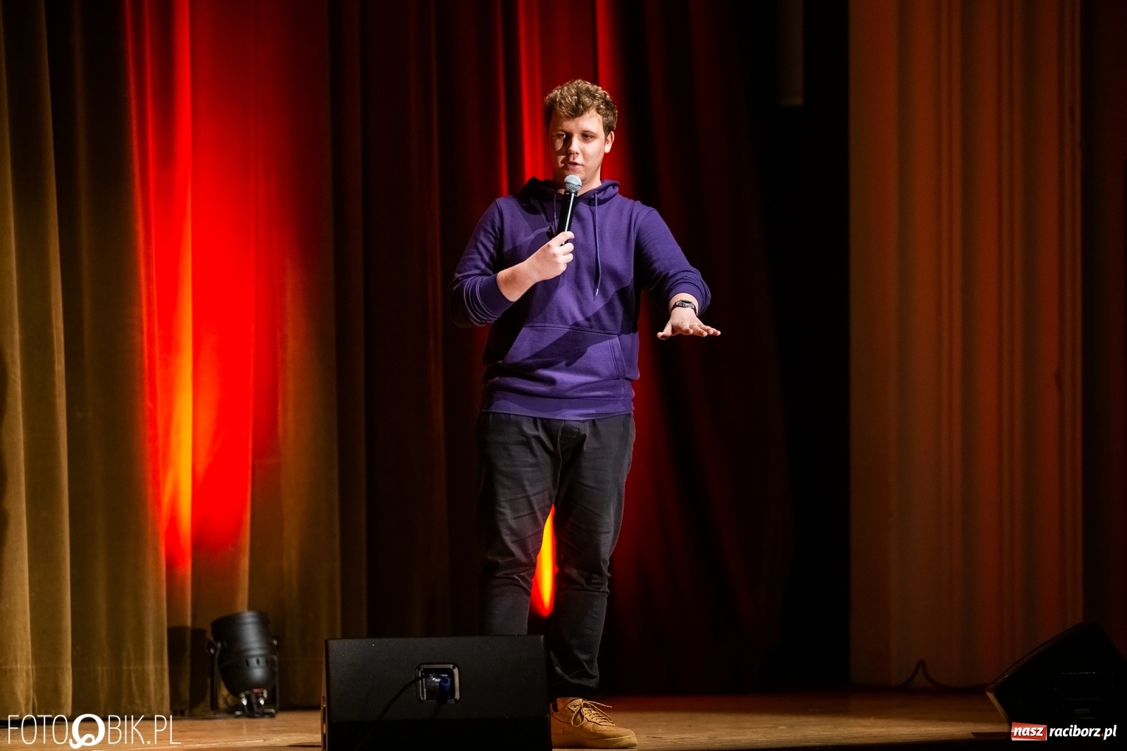 Zdjęcie w galerii na portalu naszraciborz.pl: Mateusz Socha z premierowym programem w Raciborskim Centrum Kultury wiadomości z regionu