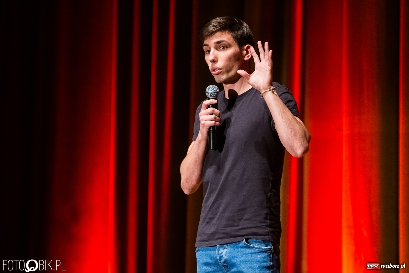 Zdjęcie w galerii na portalu naszraciborz.pl: Mateusz Socha z premierowym programem w Raciborskim Centrum Kultury wiadomości z regionu