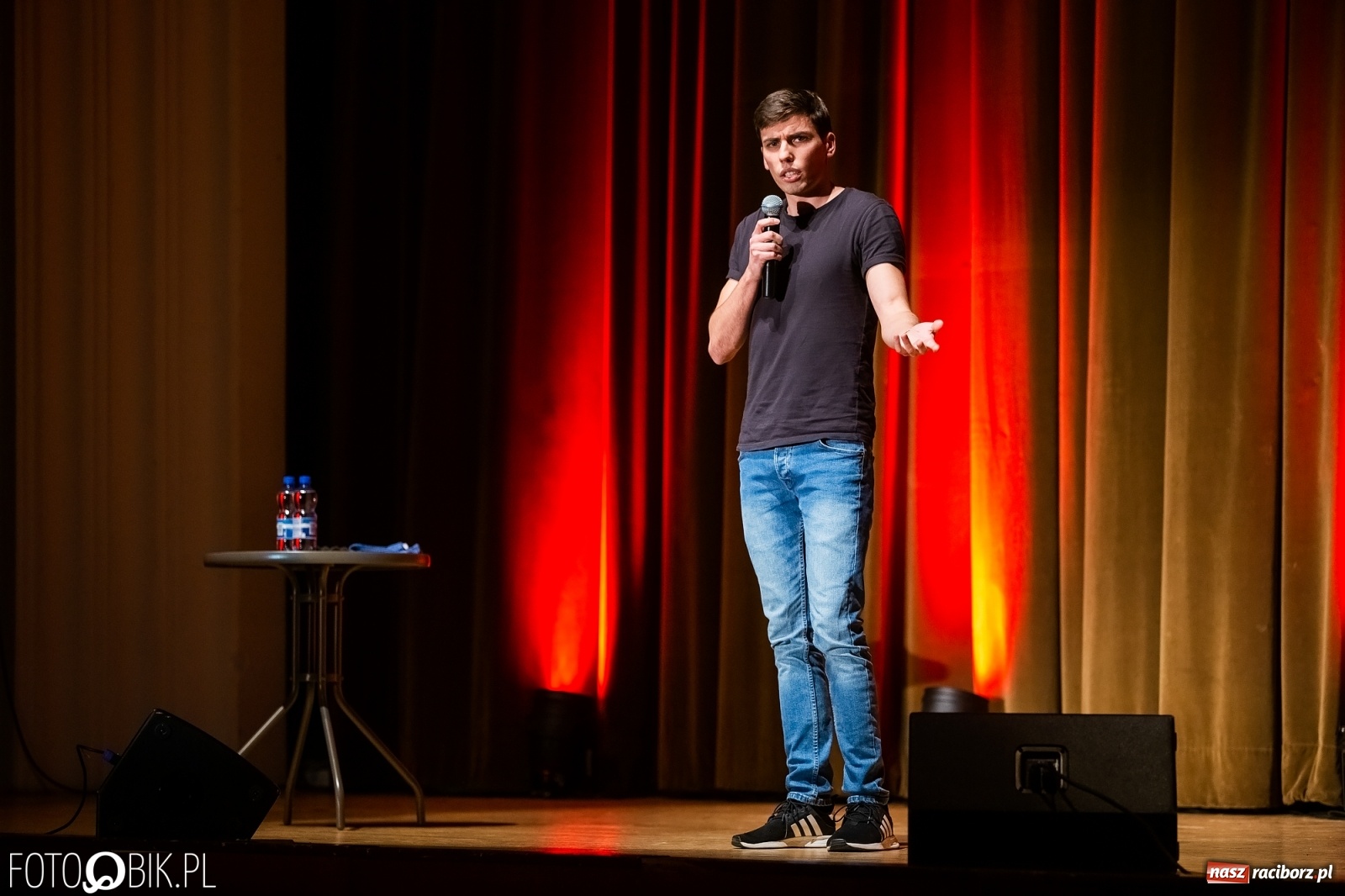 Zdjęcie w galerii na portalu naszraciborz.pl: Mateusz Socha z premierowym programem w Raciborskim Centrum Kultury wiadomości z regionu