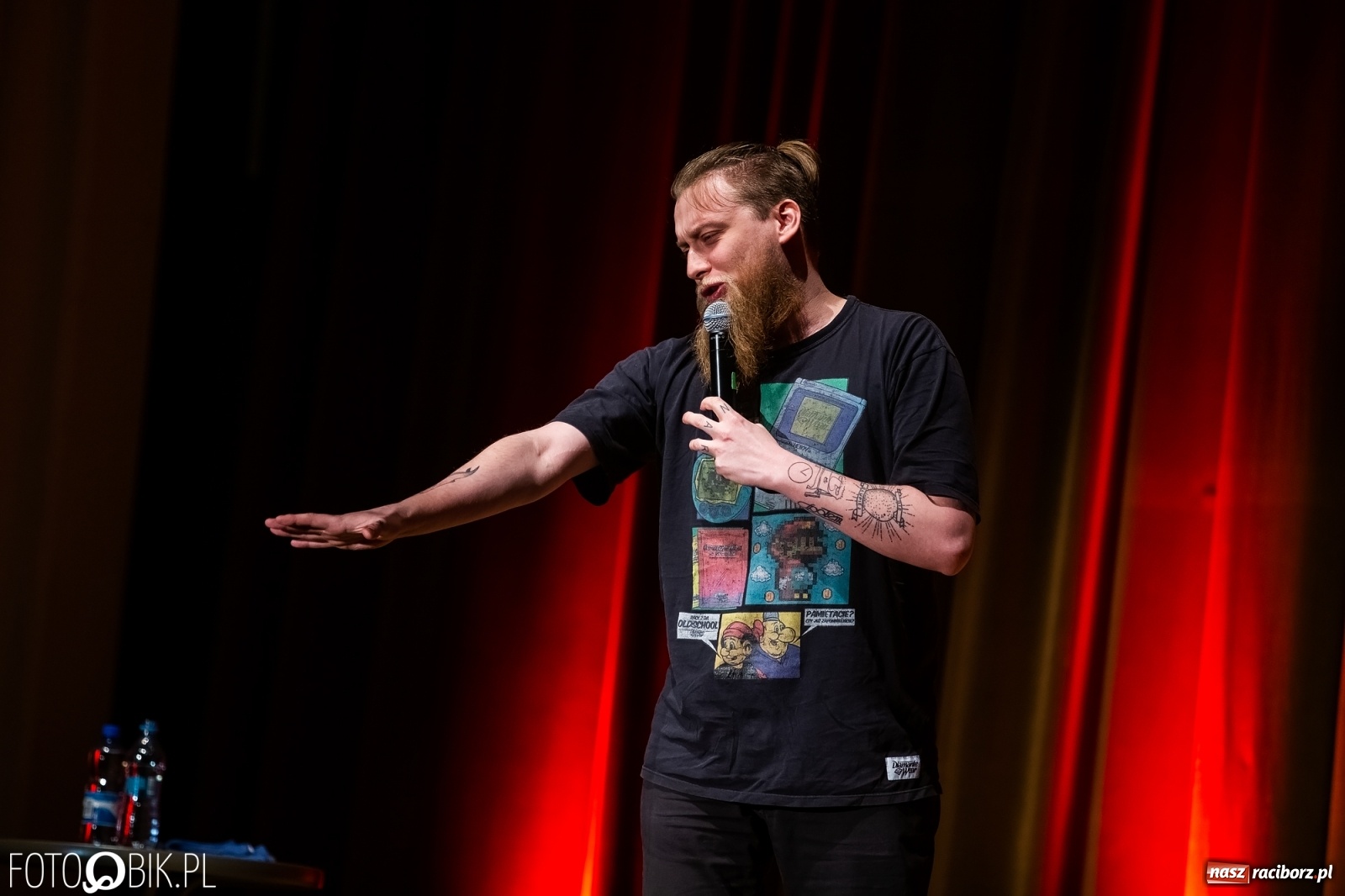 Zdjęcie w galerii na portalu naszraciborz.pl: Mateusz Socha z premierowym programem w Raciborskim Centrum Kultury wiadomości z regionu