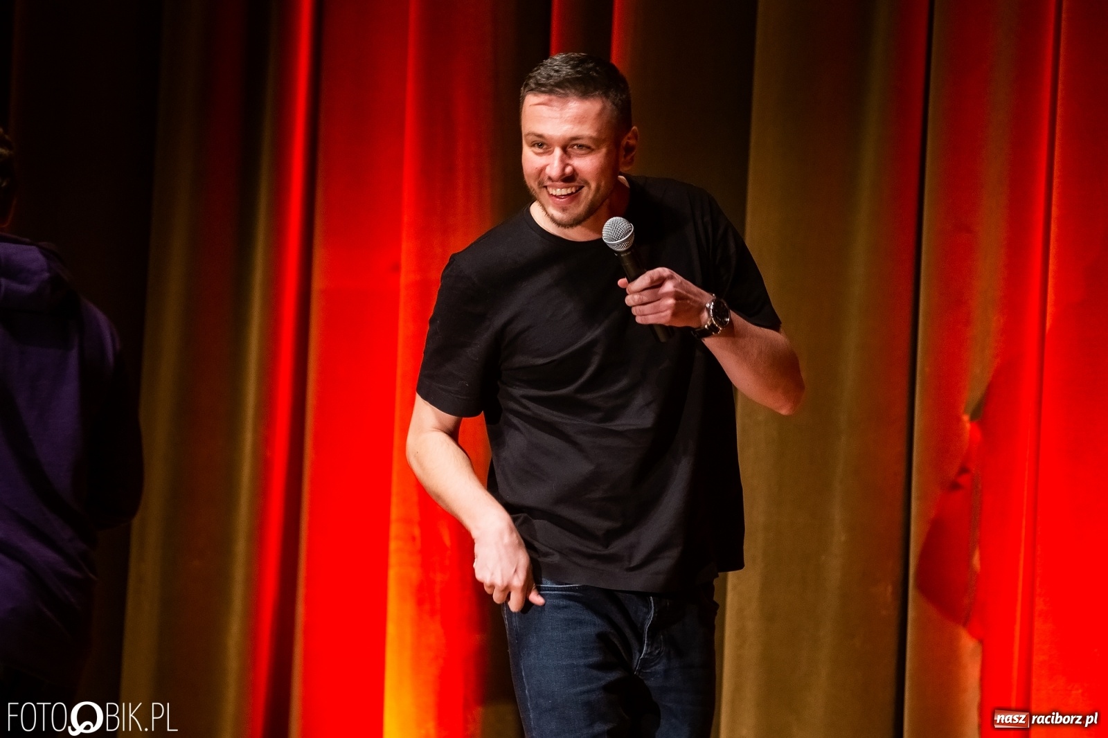 Zdjęcie w galerii na portalu naszraciborz.pl: Mateusz Socha z premierowym programem w Raciborskim Centrum Kultury wiadomości z regionu