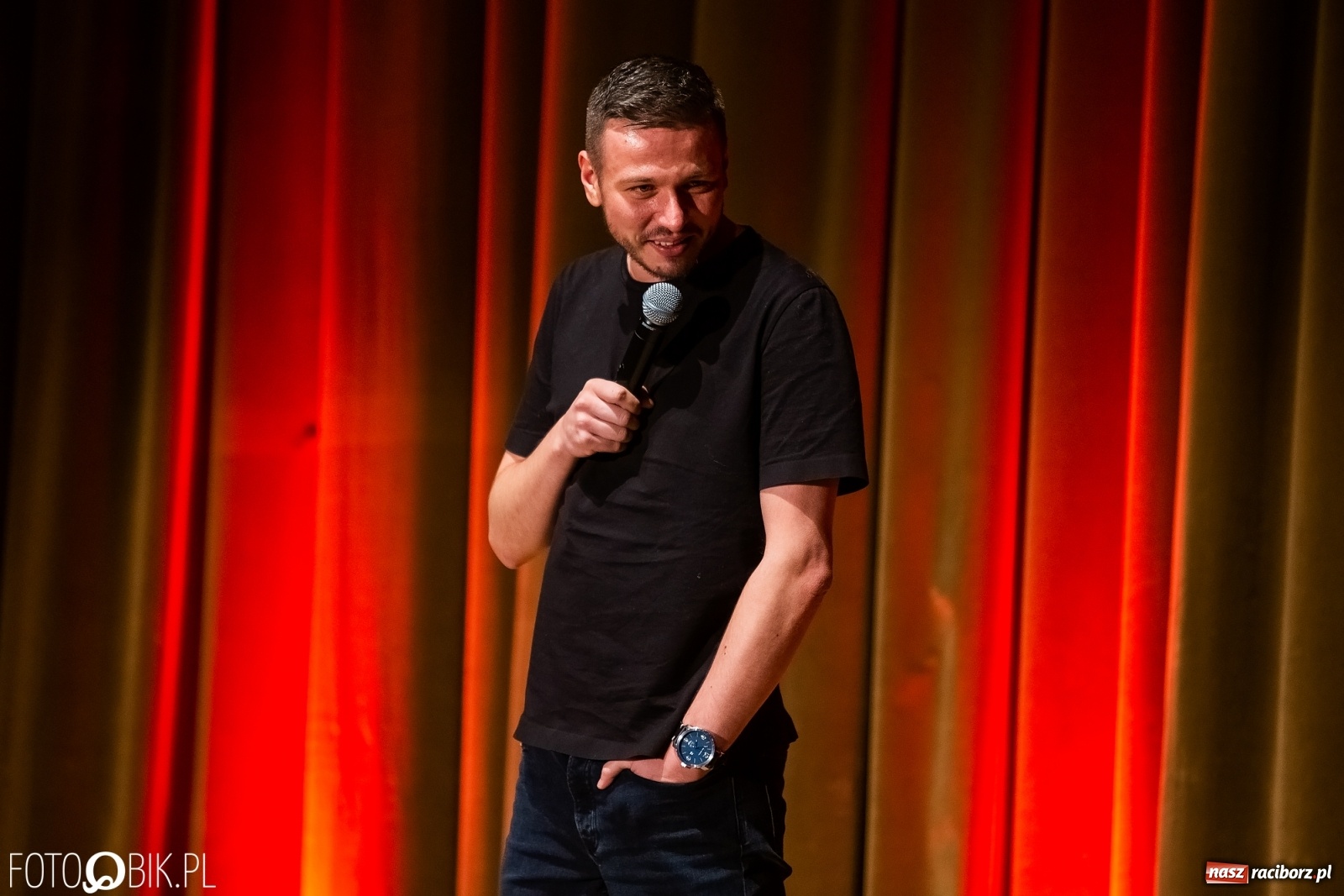 Zdjęcie w galerii na portalu naszraciborz.pl: Mateusz Socha z premierowym programem w Raciborskim Centrum Kultury wiadomości z regionu