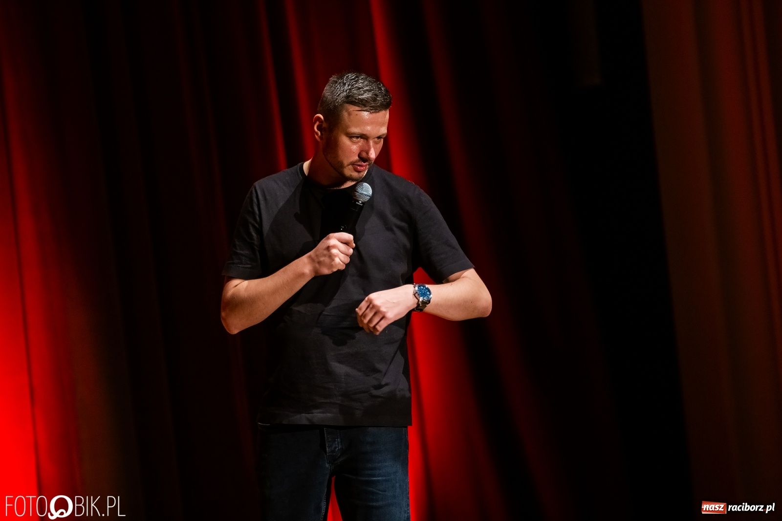 Zdjęcie w galerii na portalu naszraciborz.pl: Mateusz Socha z premierowym programem w Raciborskim Centrum Kultury wiadomości z regionu