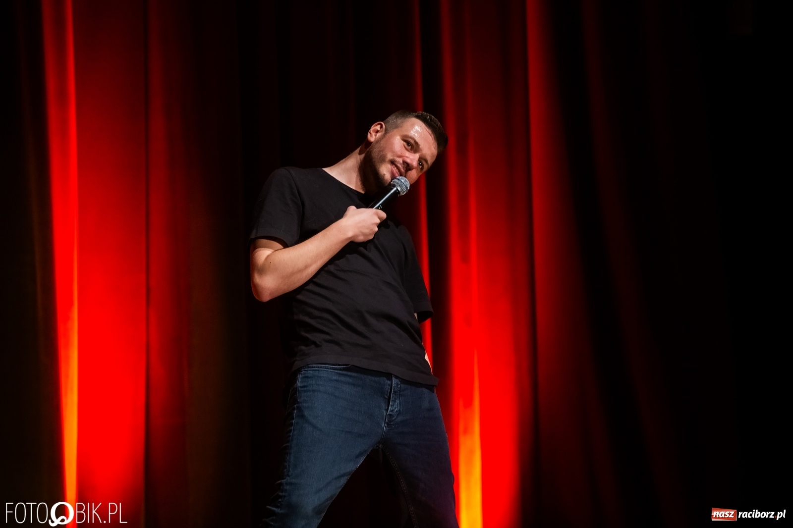 Zdjęcie w galerii na portalu naszraciborz.pl: Mateusz Socha z premierowym programem w Raciborskim Centrum Kultury wiadomości z regionu