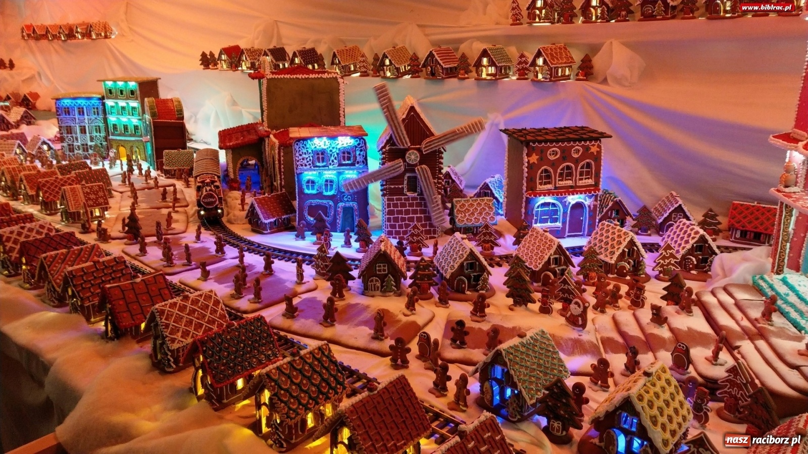 Zdjęcie w galerii na portalu naszraciborz.pl: Ferie z biblioteką: wycieczka do Kolejkowa wiadomości z regionu