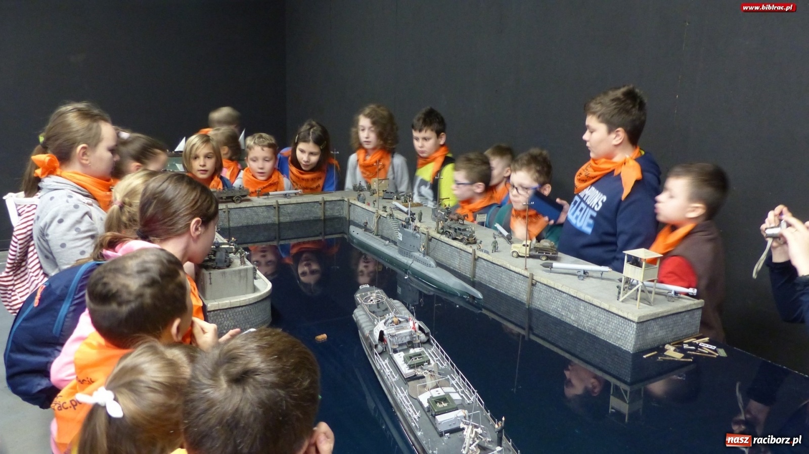 Zdjęcie w galerii na portalu naszraciborz.pl: Ferie z biblioteką: wycieczka do Kolejkowa wiadomości z regionu