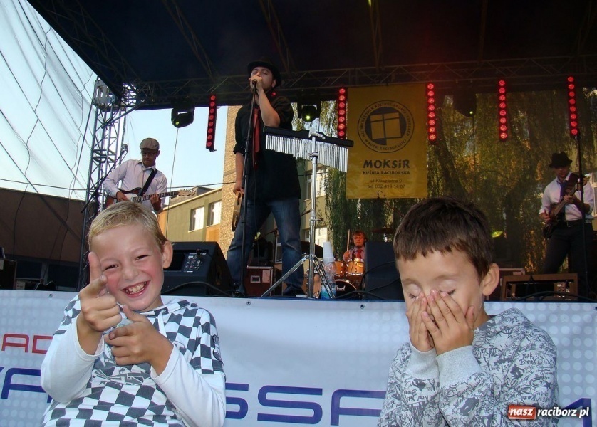 Zdjęcie w galerii na portalu naszraciborz.pl: Festyn w Kuźni bez namiotu wiadomości z regionu
